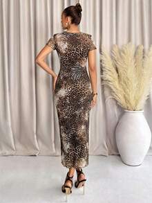 Lavishia Women's Round Neck Short Sleeve Fashionable Leopard Print Ruched Dress - Multicolor - View 2