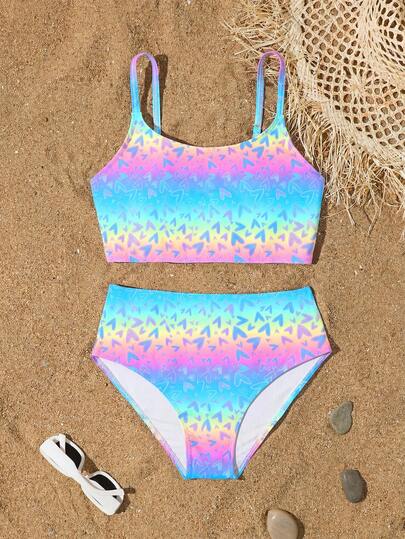 少女比基尼套装，可爱针织面料分体式泳衣，时尚休闲优雅泳装，适合游泳、夏季度假、海滩、泳池、假日派对等场合。