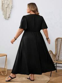 SHEIN CURVE+ Đầm dáng chữ A cổ chữ V thắt eo, cỡ US22, thích hợp cho lễ hội âm nhạc, kỳ nghỉ biển, phong cách bohemian thanh lịch, dài ngang gối, duyên dáng. - màu đen - Xem 3