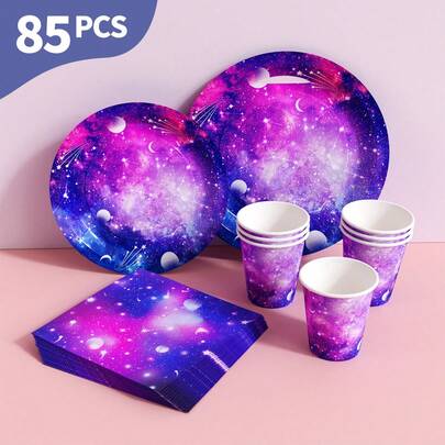 黑色星空一次性餐盘、餐巾纸和杯子套装，可供20位客人使用。这款一次性派对套装（包括餐盘、餐巾纸和杯子）非常适合生日派对、婚礼和家庭野餐。