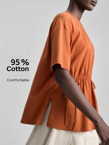 Ontre Camiseta de mujer cómoda, amigable con la piel, de alta calidad, con tela elástica, corte holgado, cuello redondo, hombros caídos, manga media, decoración de fruncido con cordón delantero, estilo casual de resort de moda, con un toque vintage discreto, ropa de crucero de alta gama, con sensación de lujo minimalista de Oriente Medio, versátil esencial, casual de negocios, para el transporte urbano, moda de alta calidad para el aeropuerto, vestido de temporada a juego, serie de resort - Óxido marrón - Ver 1