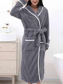 1 buah Jubah Mandi Lembut Kasual untuk Wanita dengan Trim Kontras dan Hem Panjang, Pakaian Santai Musim Panas, Pakaian Rumah Ringan, Dekorasi Kamar Mandi Pernikahan - Light Grey - View 7