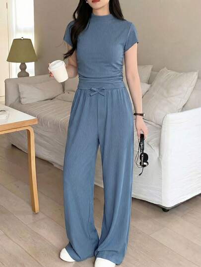 SHEIN Teen Girl Spring &Summer Solid Color Coffee Color Three-Dimensional Embossed Letter Pattern Knitted Round Neck Casual Loose Short-Sleeved T-Shirt Top Casual Loose Trousers Suit,School Clothes,Basic,Daily,Suitable For Various Occasions, Back To School, Campus Style