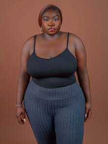 CurvyTilda 3件組女款大尺碼簡約純色細肩帶背心上衣，適合夏季返校休閒穿搭 - 彩色 - 查看 4