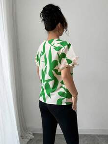 Elenzga 女士优雅时尚通勤休闲度假圆领短袖撞色滚边宽松印花衬衫（随机印花） - 綠色 - 查看 2