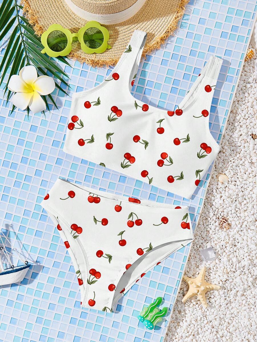 Bộ đồ bơi hai mảnh họa tiết quả anh đào cổ điển dễ thương dành cho bé gái tuổi teen, gồm áo hai dây và bikini tam giác kiểu dáng tối giản, thích hợp cho kỳ nghỉ hè thư giãn, #Coconutgirl, Trang phục hè dễ thương, Đồ dùng mùa hè, Đồ dùng dã ngoại mùa hè, Đồ bơi hai mảnh kiểu Hàn Quốc cho bé gái, Đồ bơi hai mảnh in hình quả anh đào, Đồ bơi hai mảnh họa tiết quả anh đào, Bikini hai mảnh dễ thương cho tuổi teen - Nhiều màu - Xem 1