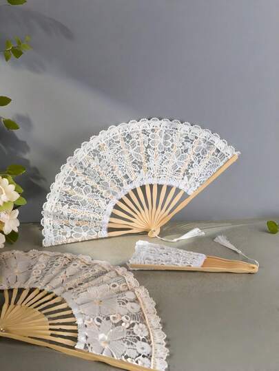 1 pieza Abanico plegable de bambú con encaje calado, de color blanco vintage con diseño floral retro, abanico de mano para novia, boda, fotografía, decoración, manualidades, accesorios de fotografía, portátil, elegante, chic, artístico