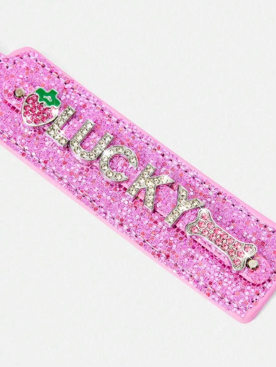 ROMWE 1个字母水钻钥匙扣，Y2K风格草莓爱心星形元素粉色亮片钥匙扣，猫爪装饰吊坠设计，原创高品质服装背包吊坠。 - 彩色 - 查看 1