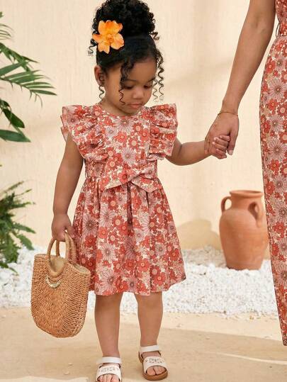 SHEIN Baby Girl Ditsy Floral Ruffle Trim Casual Dress