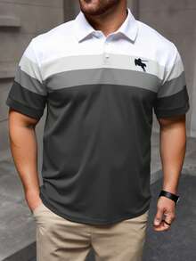 Manfinity Homme Áo polo nam cỡ lớn in hình hiệp sĩ, tay ngắn, kẻ sọc, kiểu dáng thường ngày. - Màu xám đen - Xem 3