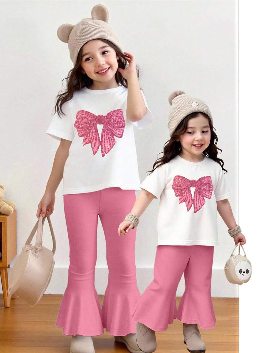 SHEIN 两件套少女休闲简约粉色蝴蝶印花短袖圆领T恤和粉色喇叭裤，可爱卡通图案，适合春夏日常穿着。 - 粉色 - 查看 1