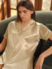1 pièce Robe de nuit en satin couleur champagne pour femme, robe droite élégante à manches courtes, col châle, boutonnage devant, décontractée et ample, élégante et charmante, ourlet rond, tenue d'intérieur, mini-robe pour le printemps/été - Champagne - Voir 9