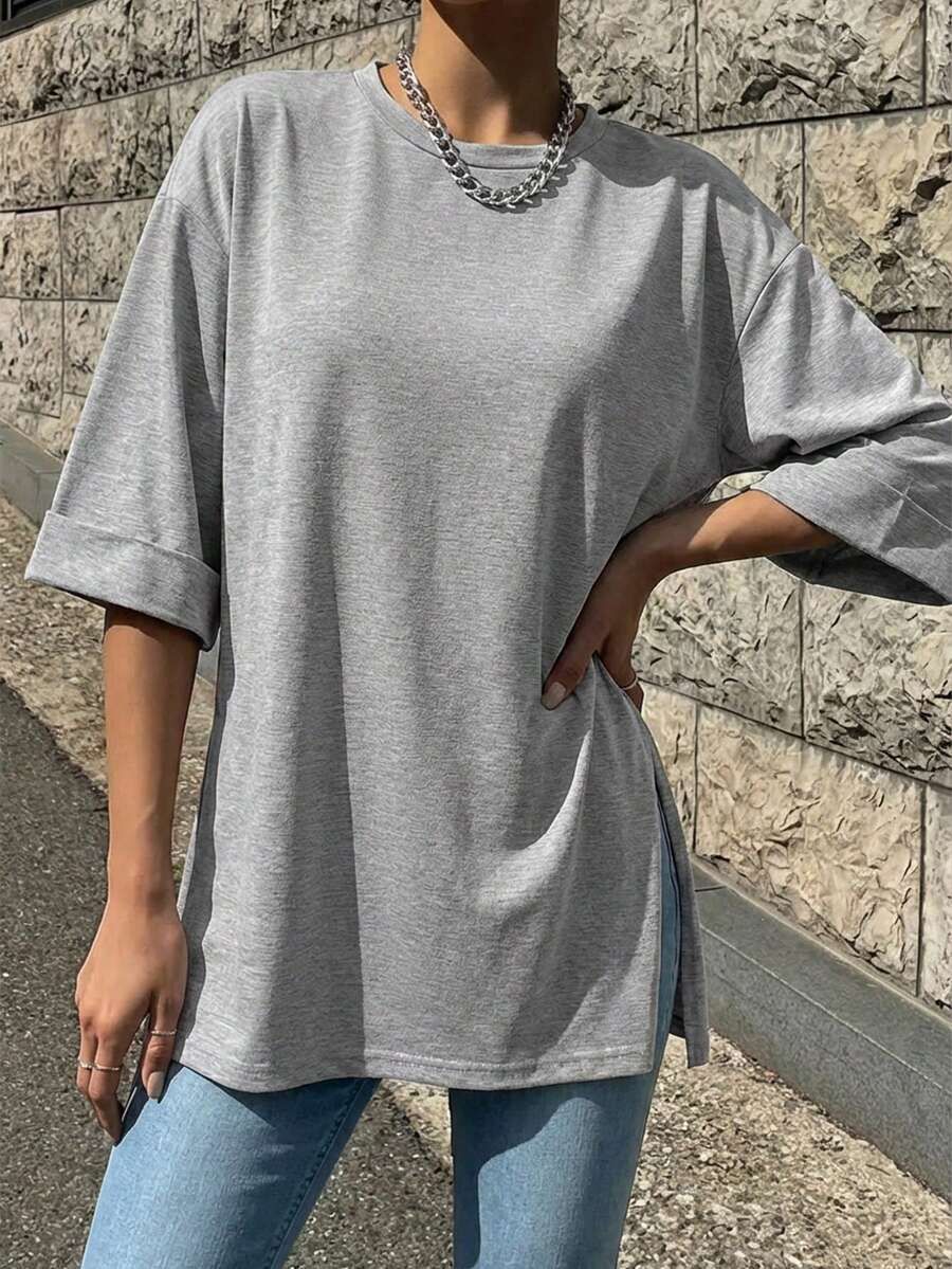 Camiseta de algodón liso con bajo dividido y hombros caídos - Gris Claro - Ver 1