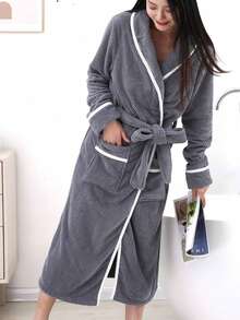 1 buah Jubah Mandi Lembut Kasual untuk Wanita dengan Trim Kontras dan Hem Panjang, Pakaian Santai Musim Panas, Pakaian Rumah Ringan, Dekorasi Kamar Mandi Pernikahan - Light Grey - View 3