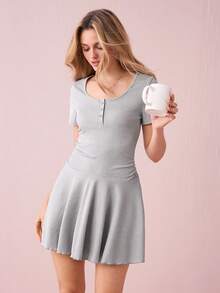 Snug Zone 休闲舒适纽扣式荷叶边女式家居连衣裙节日季 - 灰色 - 查看 6