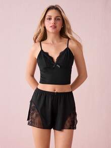 Snug Zone 对比色蕾丝蝴蝶结前吊带背心和短裤睡衣套装/睡衣套装 - 黑色 - 查看 3