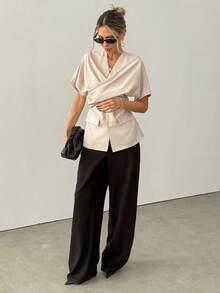 Ritzy Row 时尚燕麦色系带短袖衬衫裙（女款） - 卡其色 - 查看 6