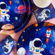 Juego desechable de platos, servilletas y vasos con diseño de cielo estrellado y astronauta, sirve para 20 invitados. Este conjunto de suministros desechables para fiestas (que incluye platos, servilletas y vasos) es perfecto para fiestas de cumpleaños, bodas y picnics familiares. - Ver 6