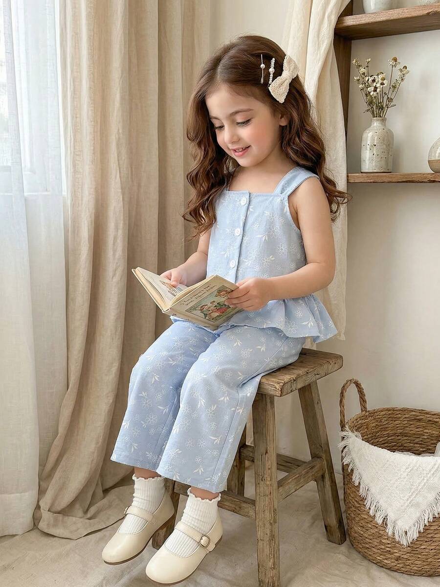 Vintaside Kids Bộ đồ đôi 2 mảnh thoải mái, dày dặn, chất liệu giả thêu, cài cúc phía trước, viền bèo nhún cho bé gái, gồm áo hai dây và quần dài, kiểu dáng rộng rãi, tối giản, thích hợp cho các hoạt động ngoài trời mùa xuân/hè, du lịch, nghỉ mát và mặc hàng ngày. - Nhiều màu - Xem 1