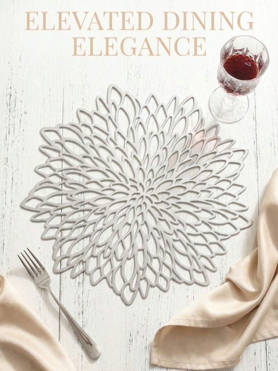 SHEIN 4件套优雅银色镂空花朵PVC餐垫，耐热防滑易擦拭，是婚礼、派对、节日餐桌装饰的完美之选，适用于家庭厨房、餐厅、宴会、圣诞节、感恩节和户外野餐。 - 銀色 - 查看 1