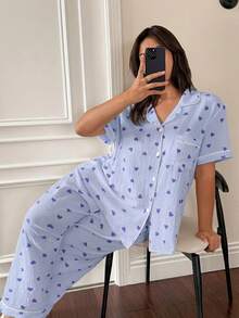 SHEIN Napfluff CURVE Bộ đồ ngủ tay ngắn màu đỏ rượu vang nhăn nhúm in hình trái tim và trắng, có cổ cài nút. - Màu xanh lam - Xem 6