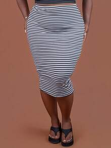 CurvyTilda Plus Striped Print Pencil Skirt - Black and White - View 6