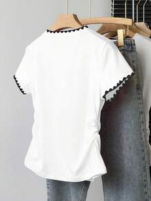 Resyla 女士T恤，荷叶领，心形印花图案，刺绣设计，夏季休闲户外上衣，优雅图案，百搭日常穿着，适合户外、购物、旅行 - 白色 - 查看 2