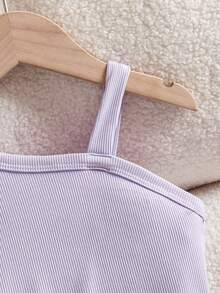 Nouveau design d'été pour jeune fille avec épaules obliques, Top en tricot jacquard à volants sans manches, assorti à une jupe plissée en tissu. Style décontracté chic, convient pour les loisirs, les trajets et les vacances. - Prune - Voir 10