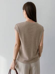 Dazy Tall Áo vest nữ dáng dài, cổ tròn, tay ngắn, chất liệu dệt kim gân, thiết kế xẻ tà thanh lịch. - Màu Khaki - Xem 4