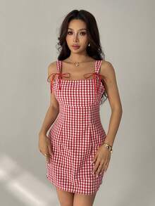 SHEIN PETITE Y2K可愛紅白格紋迷你細肩帶洋裝，適合女性，夏季野餐穿搭，年輕女孩演唱會電音派對，返校季，畢業禮服，小個子女性 - 紅白色 - 查看 6