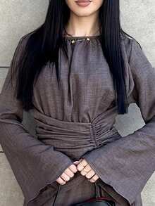 Hitanina 女式纯色船领喇叭袖褶饰腰时尚长裙 - 咖啡棕 - 查看 3