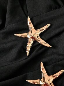 SHEIN MOD 黑色露背褶皱V领蓬蓬裙摆连衣裙，饰有海星金属装饰纽扣——适合约会、派对、女士春夏装、春假、舞会、约会之夜、度假、野餐、节日、生日等场合。 - 黑色 - 查看 6