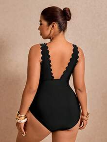 Elaquor Maiô Elegante Minimalista com Babados e Decote em V, Plus Size, Preto - Preto - Visão 2