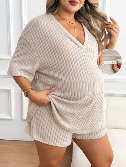 SHEIN 孕妇加大码纯色罗纹V领短袖T恤和可调节腰带短裤休闲两件套