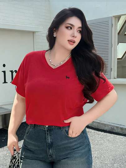 Dazy Plus Camiseta de manga corta blanca holgada con cuello en V y patrón bordado para el verano