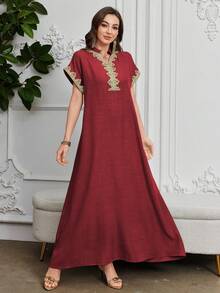 Al Najma Đầm thanh lịch cổ tàu thêu hoa tay raglan - Gỗ đỏ - Xem 4