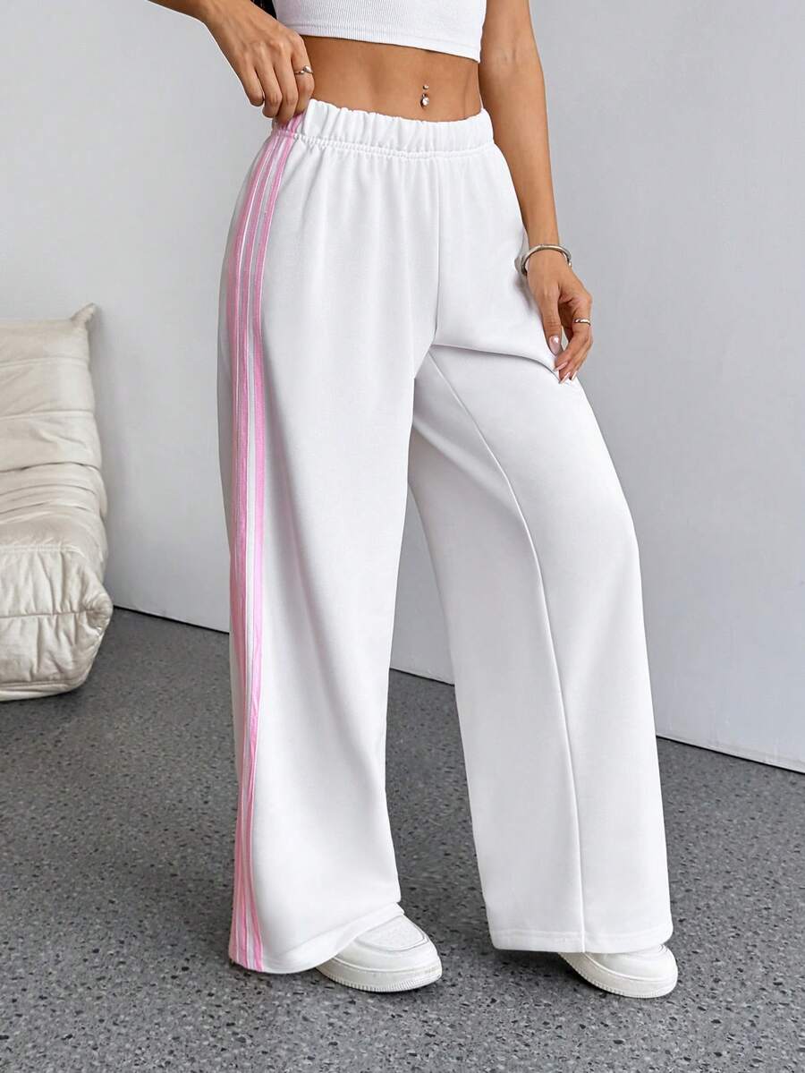 SHEIN PETITE 女士白色条纹针织运动裤，加长直筒裤型，粉色侧条纹，宽松休闲运动裤，适合日常穿着，白色沙滩裤，白色阔腿裤，女士阔腿裤，夏季阔腿裤，女士白色运动裤 - 白色 - 查看 1
