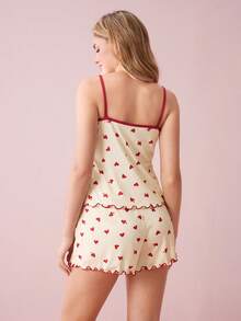 SHEIN 2 件情人节心形印花吊带背心和荷叶边下摆短裤睡衣套装 - 杏色 - 查看 2