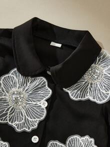 SHEIN 女童碎花装饰花瓣袖衬衫 女童衬衫 儿童衬衫 女童衬衫 女童开衫 连衣裙 儿童连衣裙 花童开衫 女童衬衫 儿童服装 女童连衣裙 女童开衫 亲子装 碎花衬衫 女士衬衫 女童碎花衬衫 女童服装套装 女童黑色衬衫 黑色碎花衬衫 母女装 - 黑色 - 查看 3