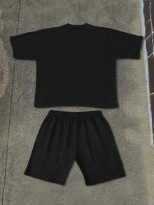 Manfinity EMRG 男士字母印花短袖T恤和抽绳腰短裤休闲套装 - 彩色 - 查看 2