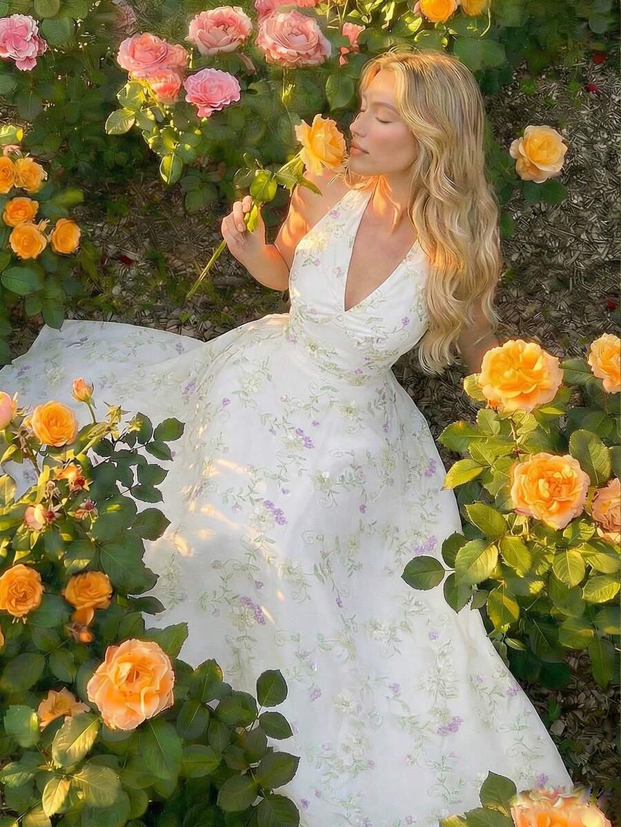 SHEIN MOD 花卉提花露背V领长裙，饰有蝴蝶结——复洛克风格，适合约会、派对、优雅宫廷风、节日、生日及舞会等场合。 - 彩色 - 查看 1