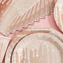 Bộ đĩa, khăn ăn và cốc dùng một lần màu vàng hồng lấp lánh hình kim cương, phục vụ 20 khách. Bộ đồ dùng tiệc dùng một lần này (bao gồm đĩa, khăn ăn và cốc) rất phù hợp cho các bữa tiệc sinh nhật, đám cưới và dã ngoại gia đình. - Xem 5