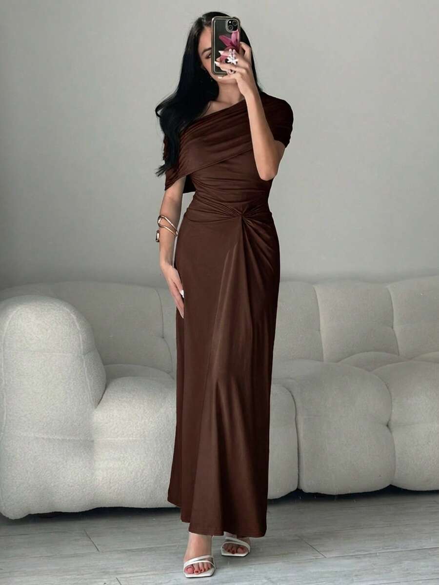 Modelyn 婚礼季、春夏休闲优雅通勤、日常约会、生日派对、办公室穿着、闺蜜小聚、高端宴会、派对，露肩裹身领无袖前褶设计，修身长裙，薄荷绿针织女士超长连衣裙 - 咖啡棕 - 查看 1