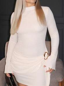 salliqueen 收腰极简喇叭袖紧身收腰连衣裙 - 杏色 - 查看 3