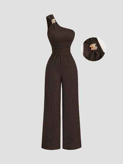 Sweetra Mono recto de tela plisada con hebilla metálica decorativa, de estilo francés casual y holgado para vacaciones de verano para mujer