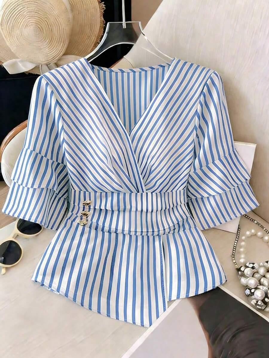 Franclia 女士休闲/工作衬衫，腰部收紧，不对称下摆设计，春夏款，优雅女士衬衫，蓝白条纹衬衫，女士办公室上衣，蓝白上衣，荷叶边衬衫，法式衬衫，商务休闲女士上衣，工作衬衫，女士夏季服装，女士休闲优雅衬衫，女士松紧腰衬衫，条纹衬衫 - 藍色 - 查看 1