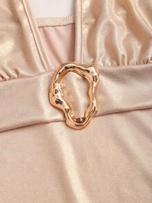 Sweetra Áo hai dây co giãn bằng vải thun, khóa kim loại sáng bóng, cổ chữ V hở lưng, kiểu dáng ôm sát cơ thể, thích hợp cho tiệc tùng, phong cách đường phố Y2K, màu nâu cà phê. - Màu be - Xem 4