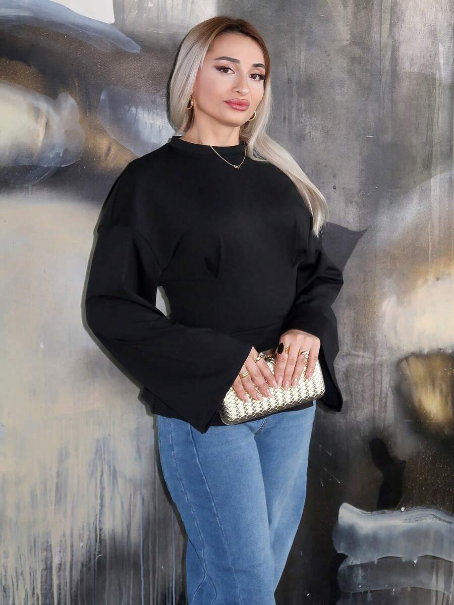 salliqueen Camiseta Casual Feminina de Manga Longa, Gola Redonda, Cintura Marcada e Bainha Plissada em Cor Sólida - Preto - Visão 1