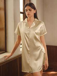 1 pièce Robe de nuit en satin couleur champagne pour femme, robe droite élégante à manches courtes, col châle, boutonnage devant, décontractée et ample, élégante et charmante, ourlet rond, tenue d'intérieur, mini-robe pour le printemps/été - Champagne - Voir 7