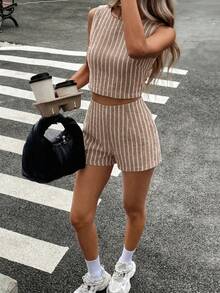 Siren Gaze 2件組女款粉白條紋無袖短版背心短褲套裝，夏季優雅休閒性感牙買加度假波希米亞露背早午餐穿搭 - 彩色 - 查看 4